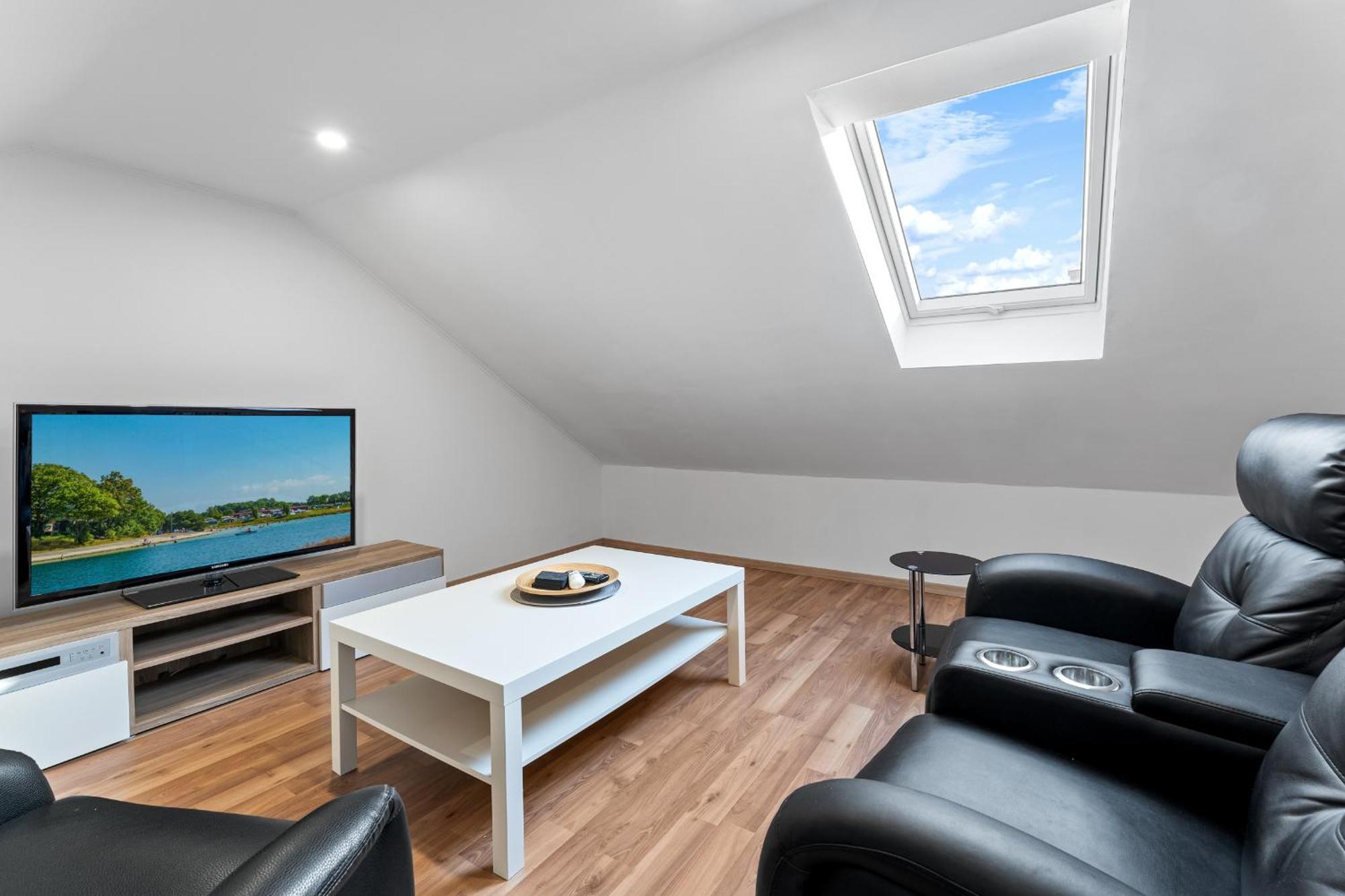 Niewoh Ferienhaus Wiesenblick,Ammerland, Conneforde Wiefelstede Ruang foto